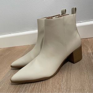 Universal Thread cream ankle boots